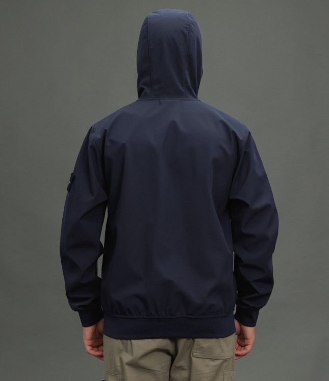 Чоловіча куртка STONE ISLAND LIGHT SOFT SHELL-R e.dye® TECHNOLOGY IN RECYCLED POLYESTER 1540927 V0020, колір синій | Ціна 23999 грн, фото 7