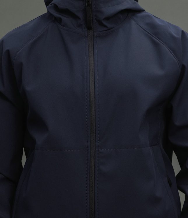 Чоловіча куртка STONE ISLAND LIGHT SOFT SHELL-R e.dye® TECHNOLOGY IN RECYCLED POLYESTER 1540927 V0020, колір синій | Ціна 23999 грн, фото 4