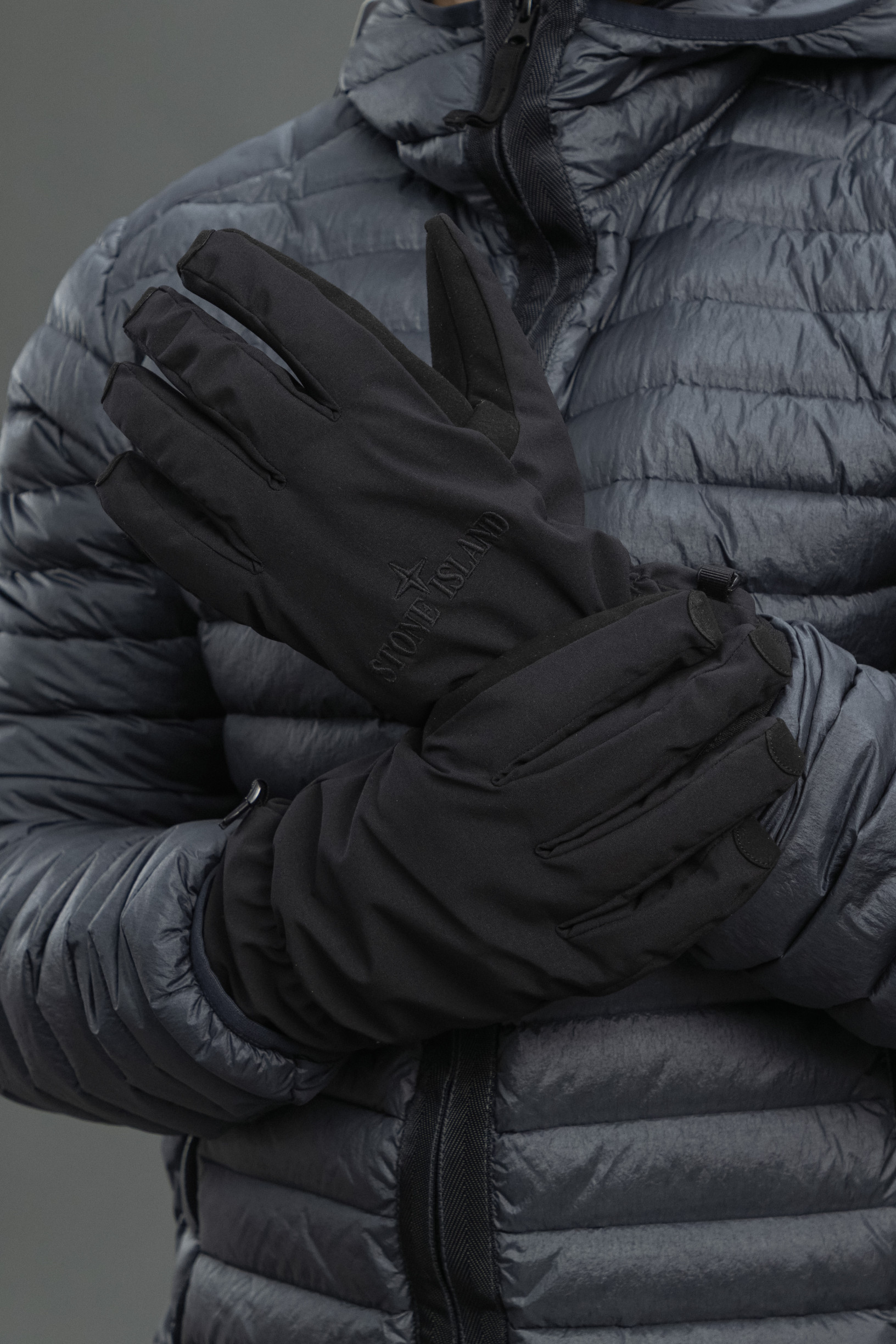Чоловічі рукавиці STONE ISLAND 1592429 V0029, колір чорний
