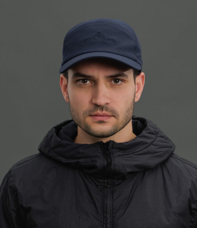 Чоловіча кепка STONE ISLAND 1599422 V0020, колір синій | Ціна 7499 грн, фото 1