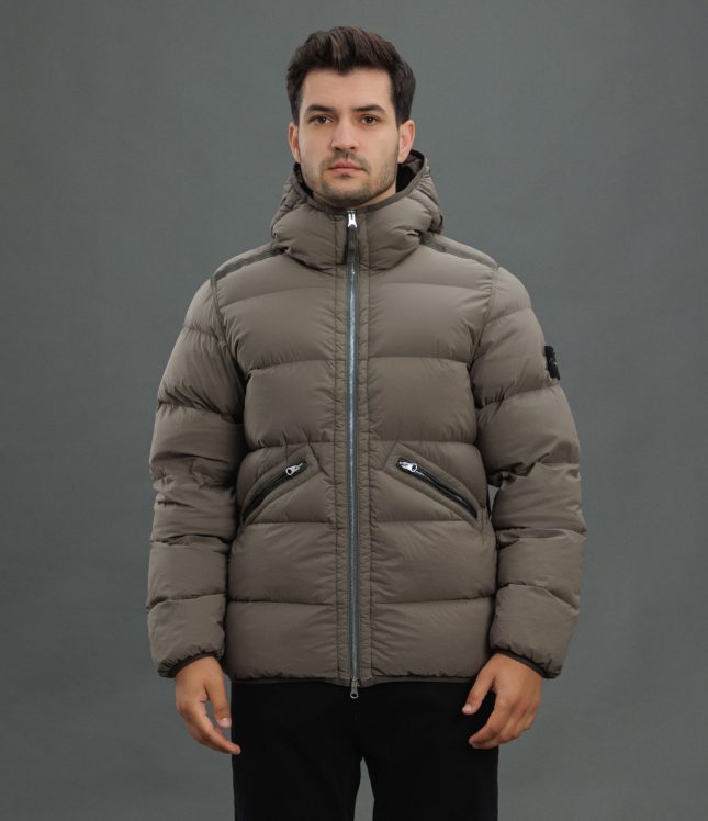 Чоловіча куртка STONE ISLAND SEAMLESS TUNNEL NYYLON DOWN-TC 1543128 V0075, колір коричневий | Ціна 42999 грн, фото 2