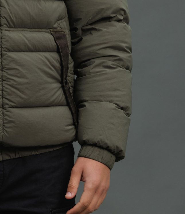 Чоловіча куртка STONE ISLAND SEAMLESS TUNNEL NYLON DOWN-TC 154100040-S0028 V0054, колір зелений | Ціна 42999 грн, фото 5
