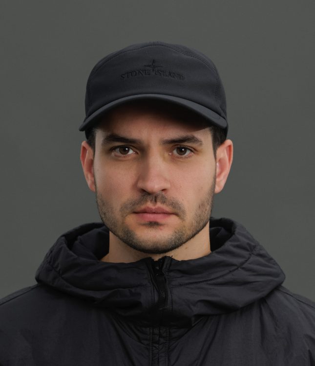 Чоловіча кепка STONE ISLAND 1599422 V0029, колір чорний | Ціна 7499 грн, фото 1