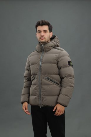 Чоловіча куртка STONE ISLAND SEAMLESS TUNNEL NYYLON DOWN-TC 1543128 V0075, колір коричневий