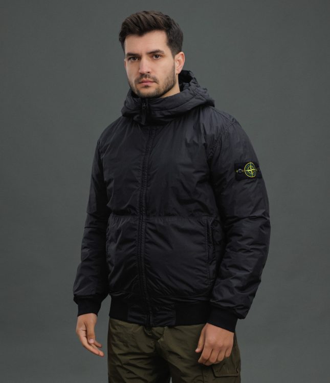 Чоловіча куртка STONE ISLAND GARMENT DYED CRINKLE REPS NY 154100013-S0A23 V0029, колір чорний | Ціна 47999 грн, фото 1