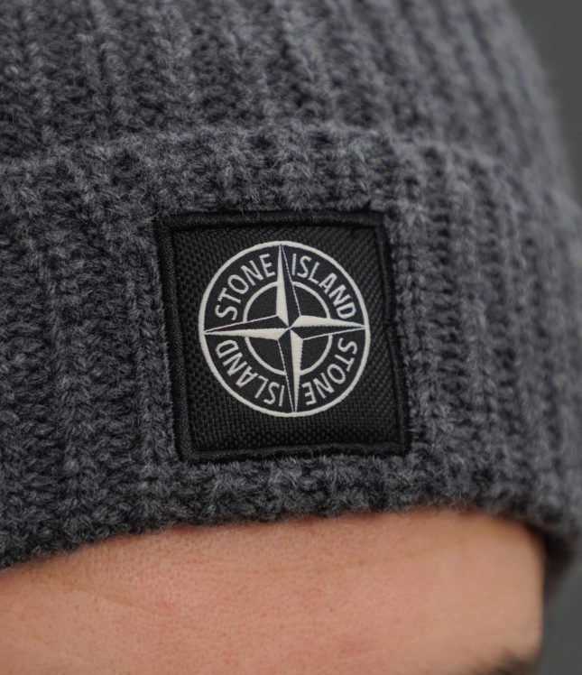 Чоловіча шапка STONE ISLAND 15N10B5 V0M67, колір сірий | Ціна 8499 грн, фото 3