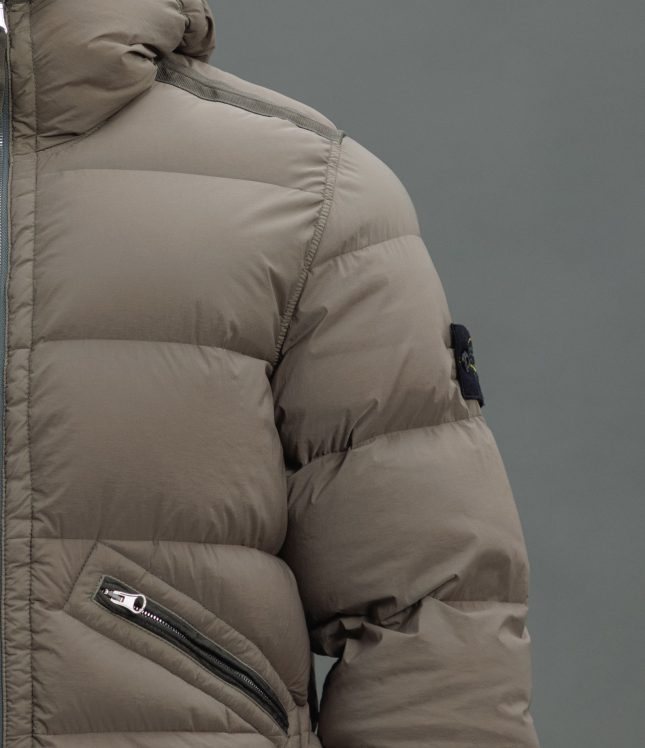 Чоловіча куртка STONE ISLAND SEAMLESS TUNNEL NYYLON DOWN-TC 1543128 V0075, колір коричневий | Ціна 42999 грн, фото 4