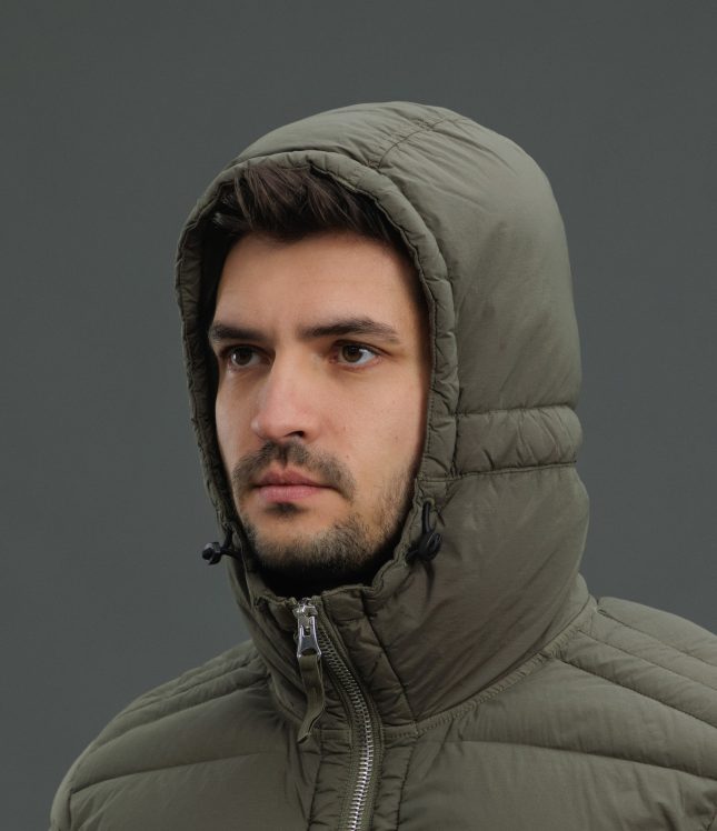 Чоловіча куртка STONE ISLAND SEAMLESS TUNNEL NYLON DOWN-TC 154100040-S0028 V0054, колір зелений | Ціна 42999 грн, фото 6