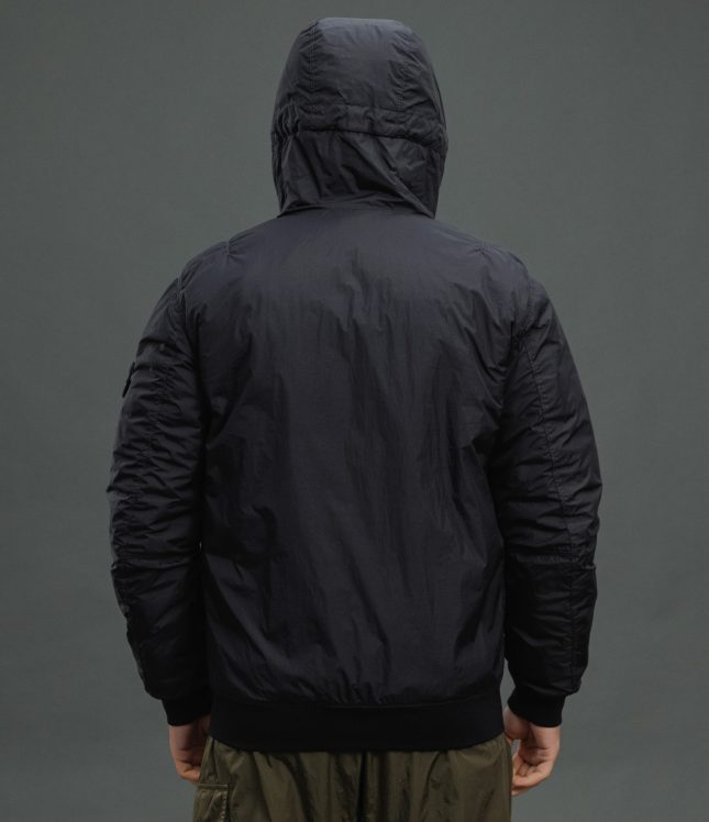 Чоловіча куртка STONE ISLAND GARMENT DYED CRINKLE REPS NY 154100013-S0A23 V0029, колір чорний | Ціна 47999 грн, фото 10