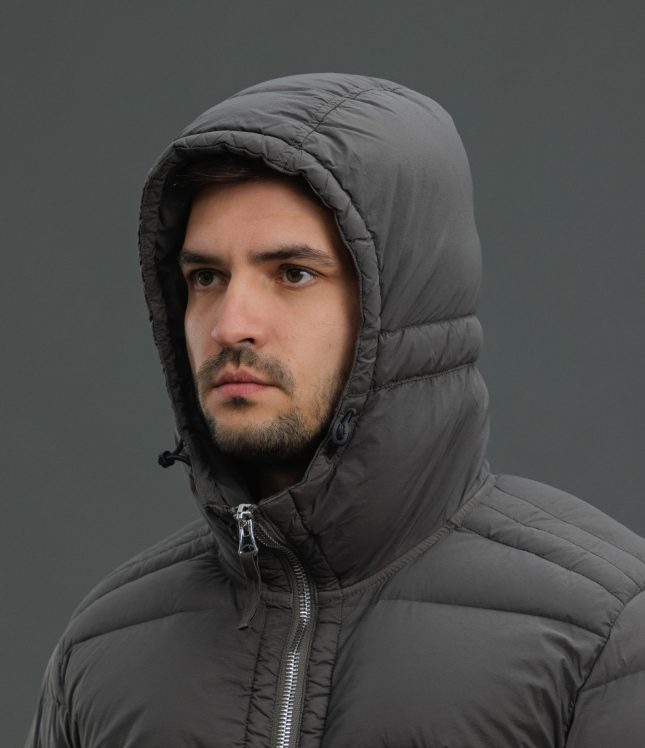 Чоловіча куртка STONE ISLAND SEAMLESS TUNNEL NYLON DOWN-TC 154100040-S0028 V0062, колір сірий | Ціна 42999 грн, фото 6