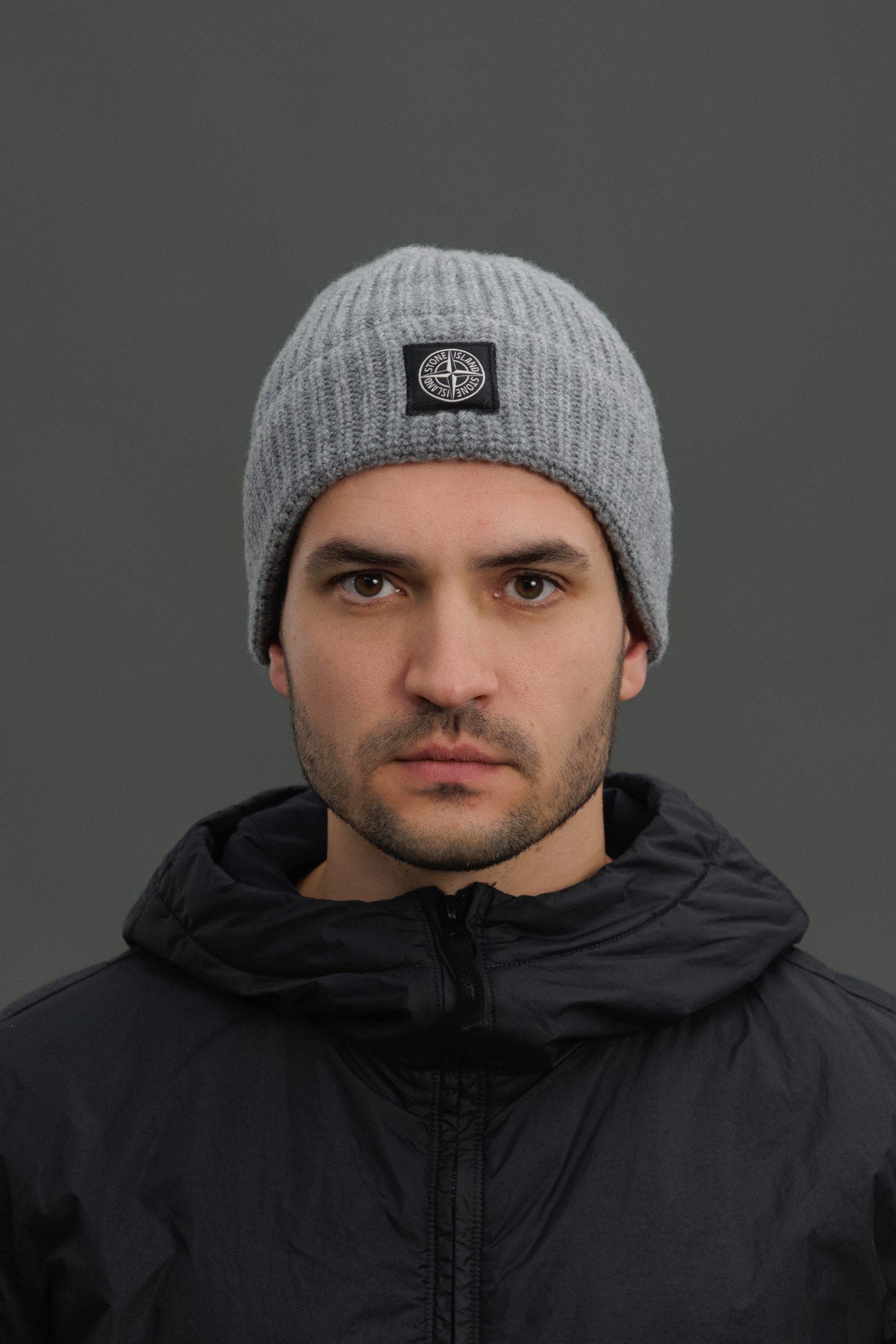 Чоловіча шапка STONE ISLAND 15N100012-S00B4 V0M6B, колір сірий