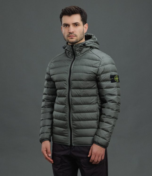 Чоловіча куртка STONE ISLAND LOOM WOVEN CHAMBERS R-NYLON DOWN-TC 1540124 V0059, колір зелений | Ціна 41999 грн, фото 1