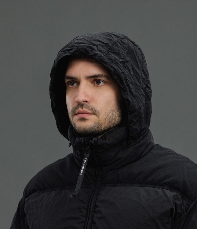 Чоловіча куртка C.P. COMPANY ECO-CHROME R GARMENT DYEING DOWN JACKET CMOW175A 006369G COL:999, колір чорний | Ціна 30999 грн, фото 3