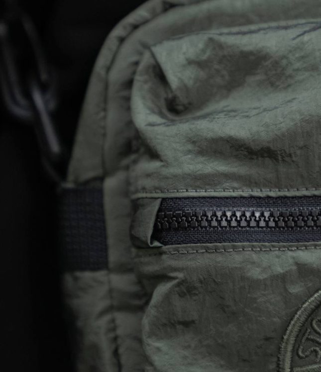 Чоловіча сумка STONE ISLAND 1590876 V0059, колір зелений | Ціна 11499 грн, фото 3