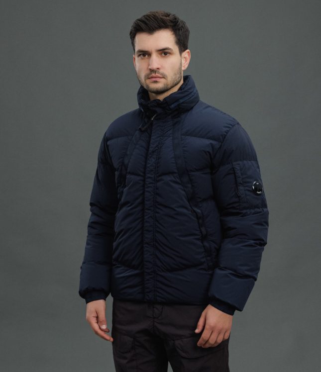 Чоловіча куртка C.P. COMPANY NYCRA-R GARMENT DYEING DOWN JACKET CMOW254A 005864G COL:888, колір синій | Ціна 30999 грн, фото 2