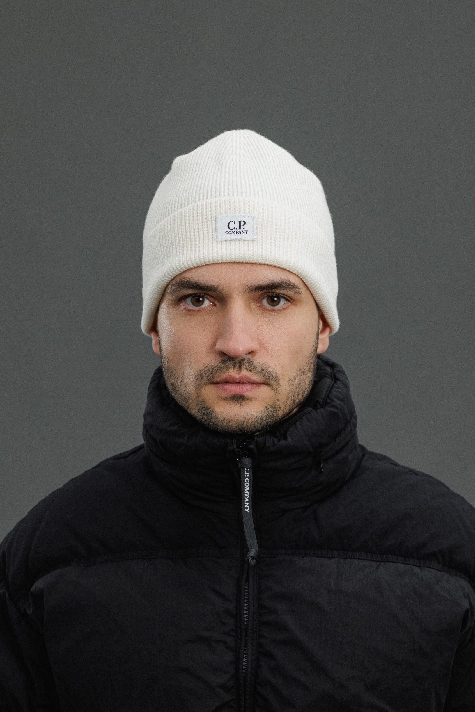 Чоловіча шапка C.P. COMPANY CMAC283A 006595A COL:103, колір білий
