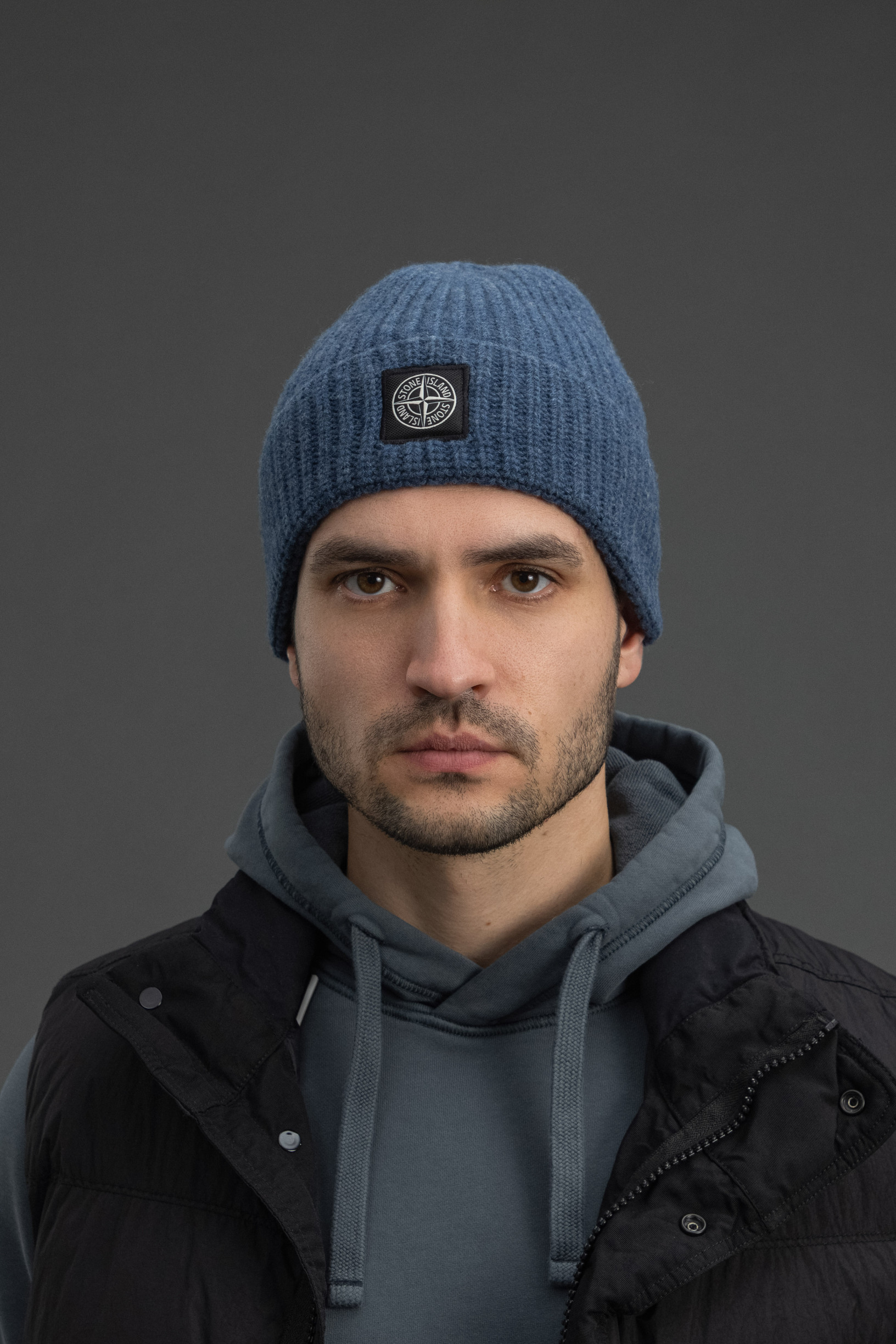 Чоловіча шапка STONE ISLAND 15N100012-S00B4 V0M2B, колір синій