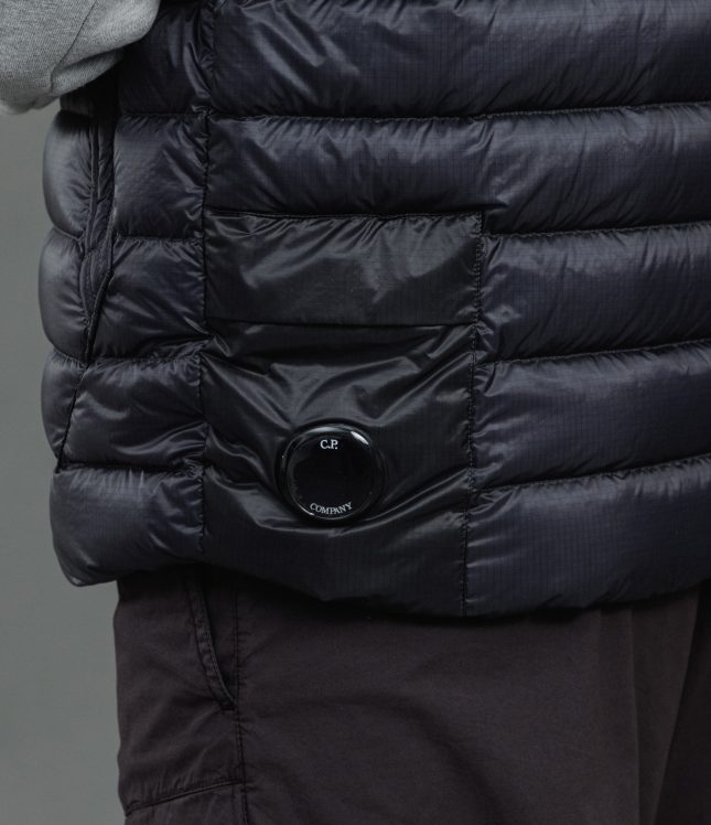 Чоловіча жилетка C.P. COMPANY D.D. SHELL VEST CMOW036A 006099A COL:888, колір синій | Ціна 19999 грн, фото 6
