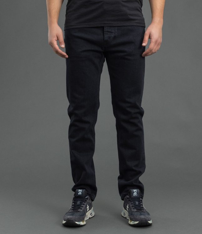 Чоловічі штани STONE ISLAND STRETCH BLACK DENIM-RINSED SLIM 15J100007-S0J11 VJ901, колір чорний | Ціна 18999 грн, фото 2