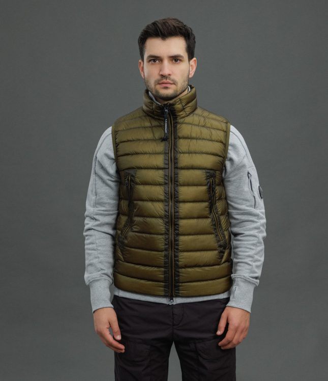 Чоловіча жилетка C.P. COMPANY D.D. SHELL VEST CMOW170A 006099A COL:653, колір зелений | Ціна 19999 грн, фото 2