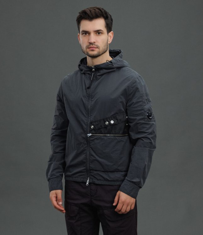 Чоловіча куртка C.P. COMPANY FLATT NYLON GARMENT DYEING DOWN JACKET CMOS051A 005991G COL:985, колір сірий | Ціна 15999 грн, фото 1