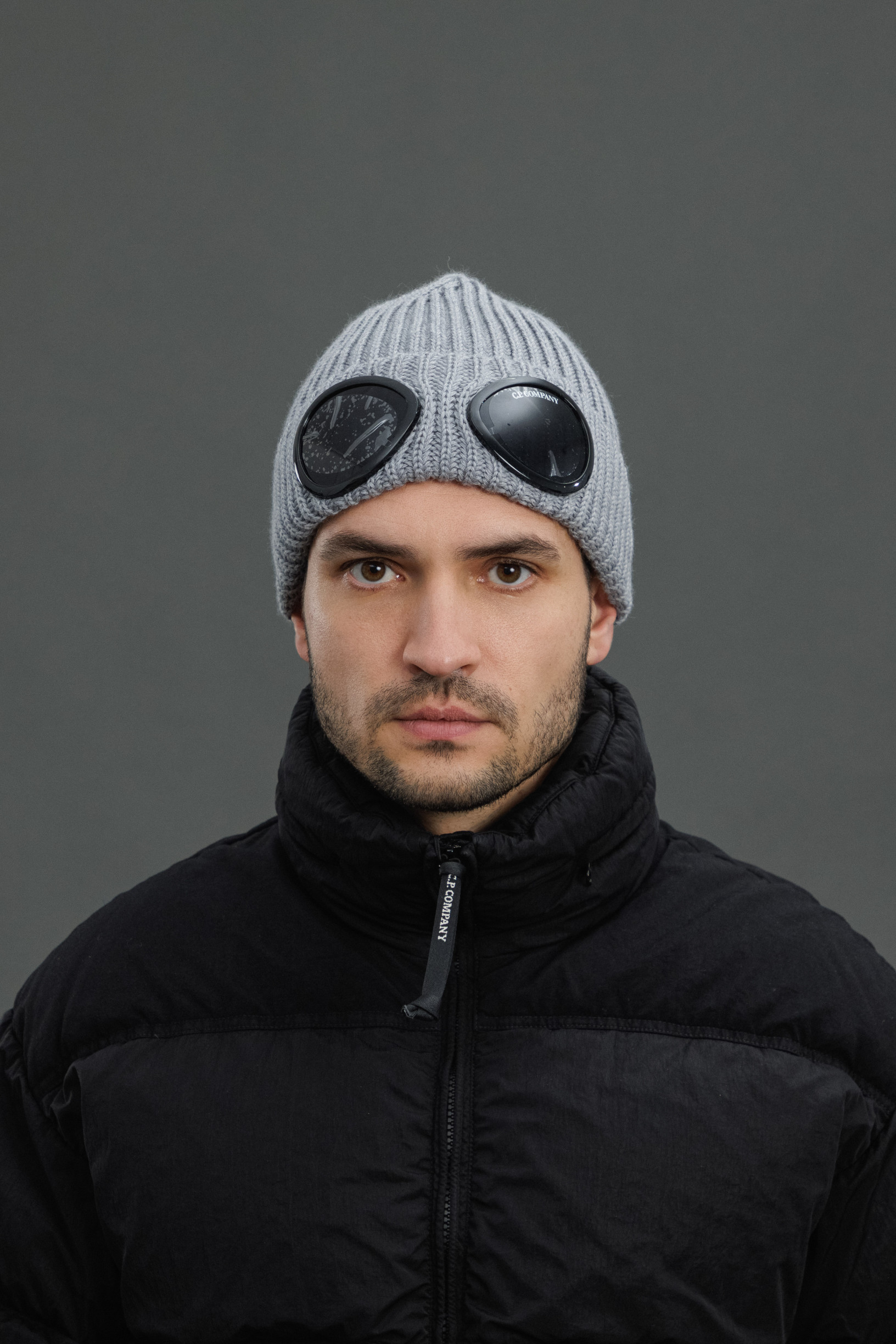 Чоловіча шапка C.P. COMPANY CMAC122A 005509A COL:M93, колір сірий