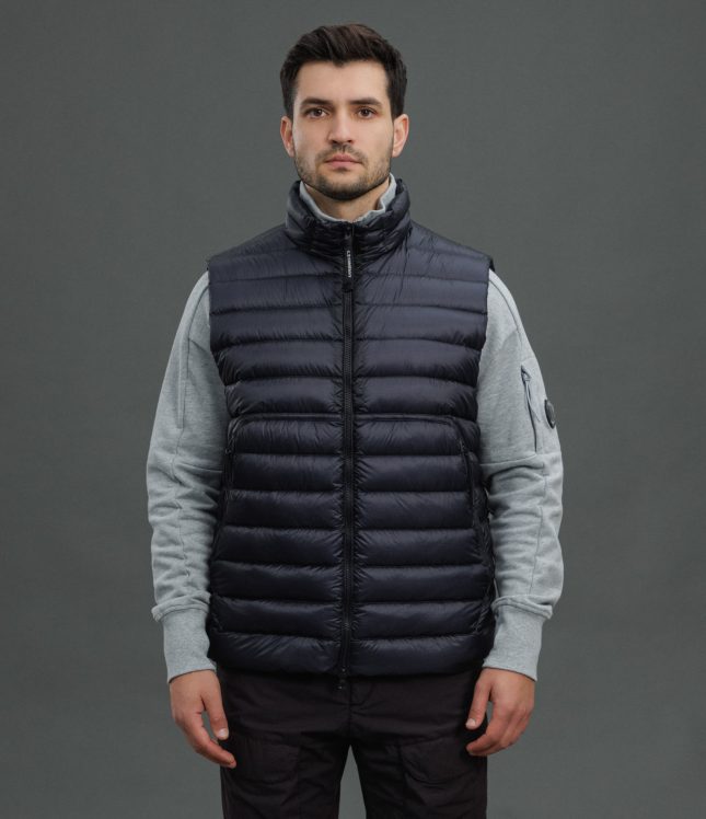 Чоловіча жилетка C.P. COMPANY D.D. SHELL VEST CMOW036A 006099A COL:888, колір синій | Ціна 19999 грн, фото 2