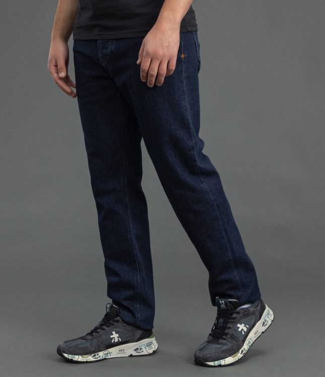 Чоловічі штани STONE ISLAND STRETCH INDIGO DENIM-RINSED SLIM 15J100007-S0J12 VJ201, колір синій | Ціна 18999 грн, фото 1
