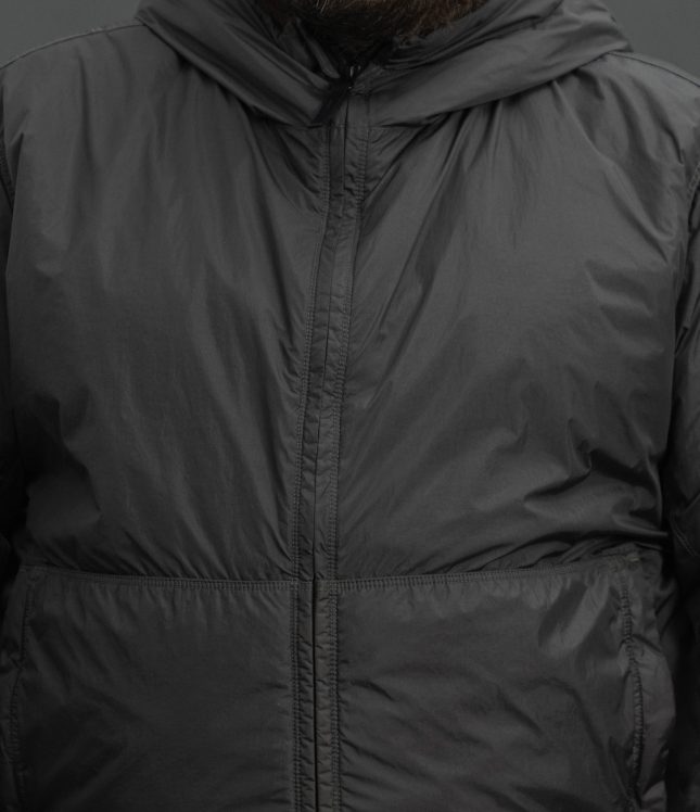Чоловіча куртка STONE ISLAND GARMENT DYED CRINKLE REPS NY WITH PRIMALOFT®-TC 154100013-S0A23 V0062, колір сірий | Ціна 47999 грн, фото 4