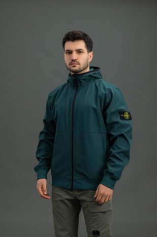Чоловіча куртка STONE ISLAND LIGHT SOFT SHELL-R e.dye® TECHNOLOGY IN RECYCLED POLYESTER 1540927 V0053, колір зелений
