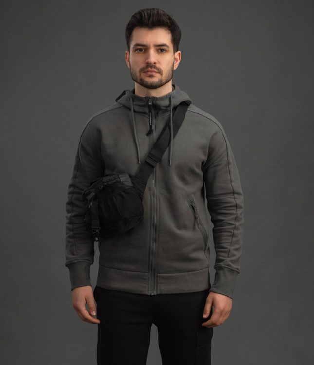 Чоловіча сумка C.P. COMPANY CMAC043A 005269G COL:999, колір чорний | Ціна 9499 грн, фото 1