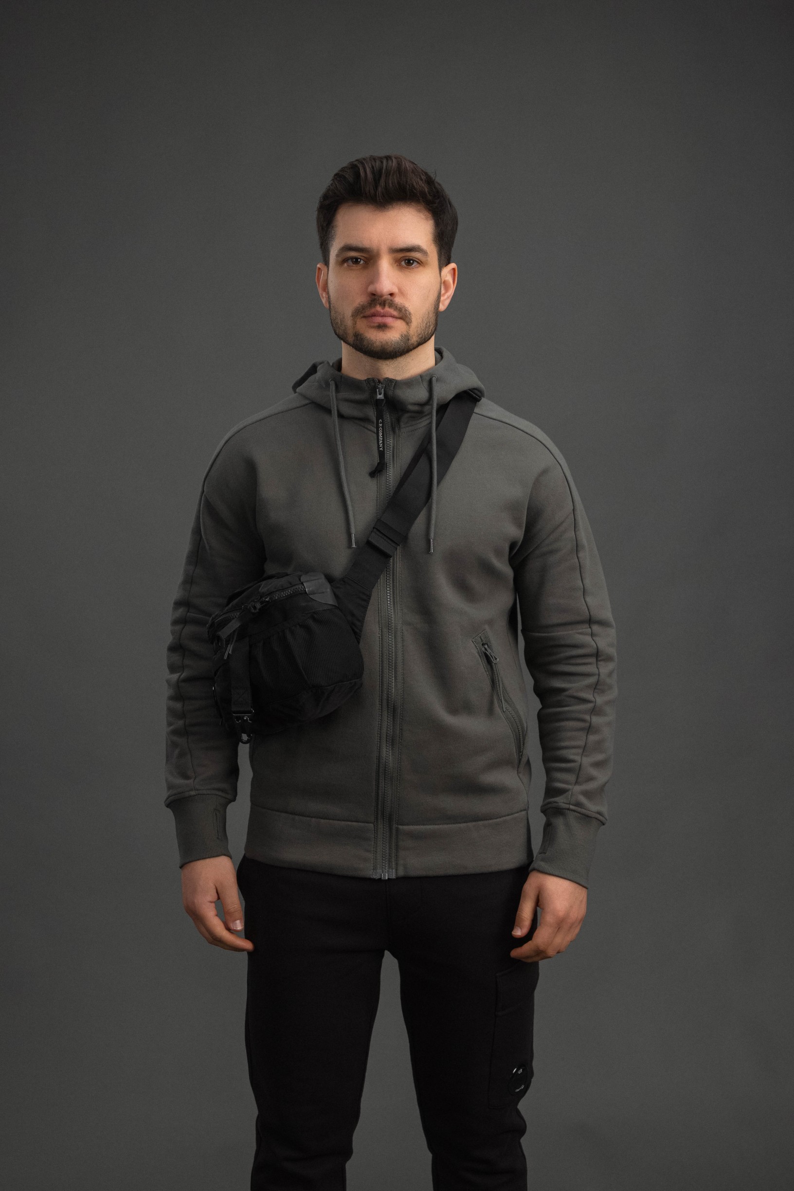 Чоловіча сумка C.P. COMPANY CMAC043A 005269G COL:999, колір чорний