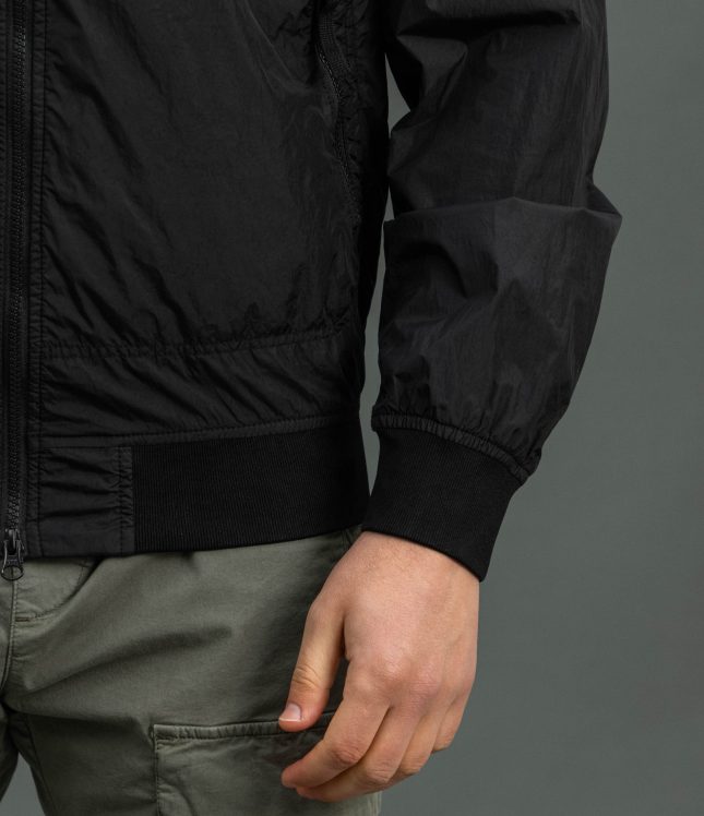 Чоловіча куртка STONE ISLAND GARMENT DYED CRINKLE REPS NY 1542822 V0029, колір чорний | Ціна 34999 грн, фото 5