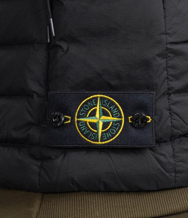 Чоловіча жилетка STONE ISLAND SEAMLESS TUNNEL NYLON DOWN-TC 15G100007-S0183 V0029, колір чорний | Ціна 35999 грн, фото 8