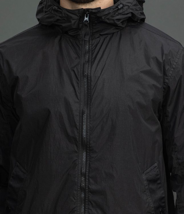 Чоловіча куртка STONE ISLAND GARMENT DYED CRINKLE REPS NY 154100001-S0A23 V0029, колір чорний | Ціна 35999 грн, фото 4