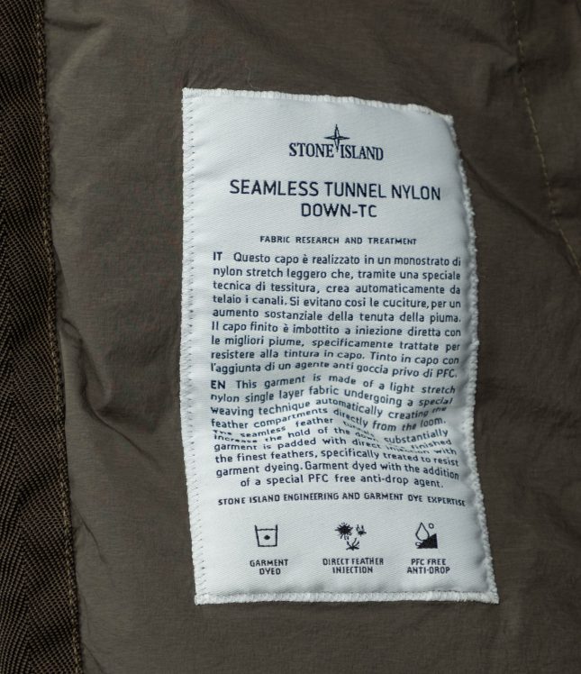Чоловіча жилетка STONE ISLAND SEAMLESS TUNNEL NYLON DOWN-TC 15G100007-S0028 V0054, колір зелений | Ціна 39999 грн, фото 7