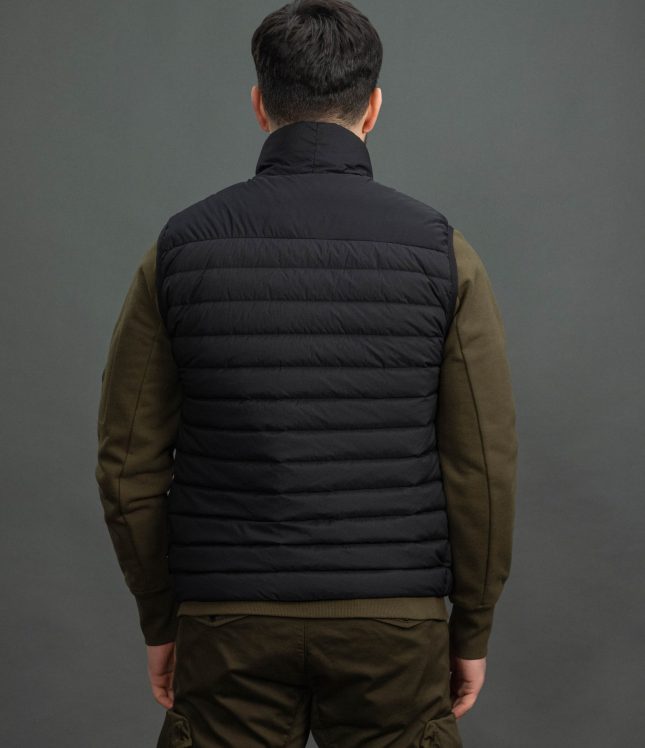 Чоловіча жилетка STONE ISLAND SEAMLESS TUNNEL NYLON DOWN-TC 15G100007-S0183 V0029, колір чорний | Ціна 35999 грн, фото 6