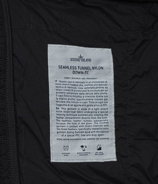 Чоловіча жилетка STONE ISLAND SEAMLESS TUNNEL NYLON DOWN-TC 15G100007-S0183 V0029, колір чорний | Ціна 35999 грн, фото 7
