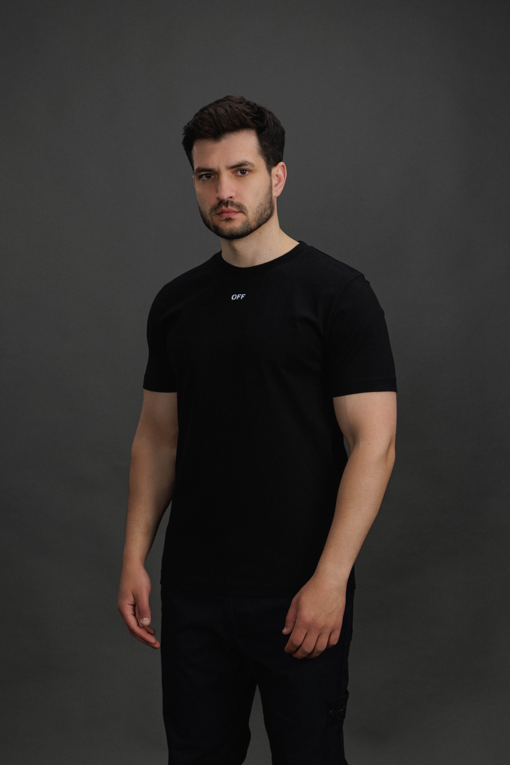 Чоловіча футболка OFF-WHITE OMAA027F25JER008 1001, колір чорний