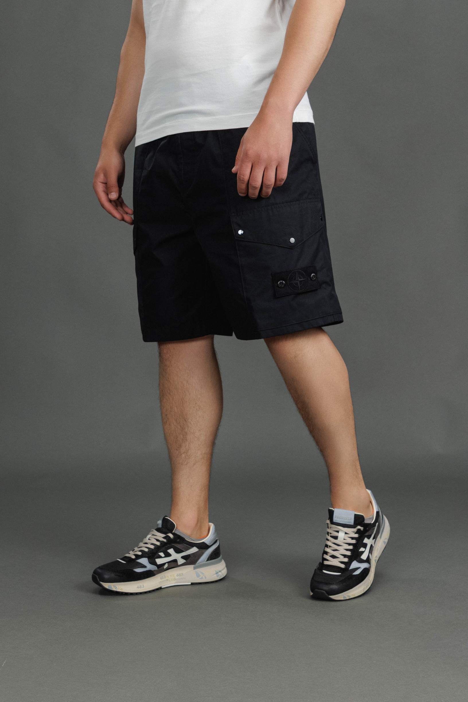 Чоловічі шорти STONE ISLAND 15L100004-S0F01 V0029, колір чорний