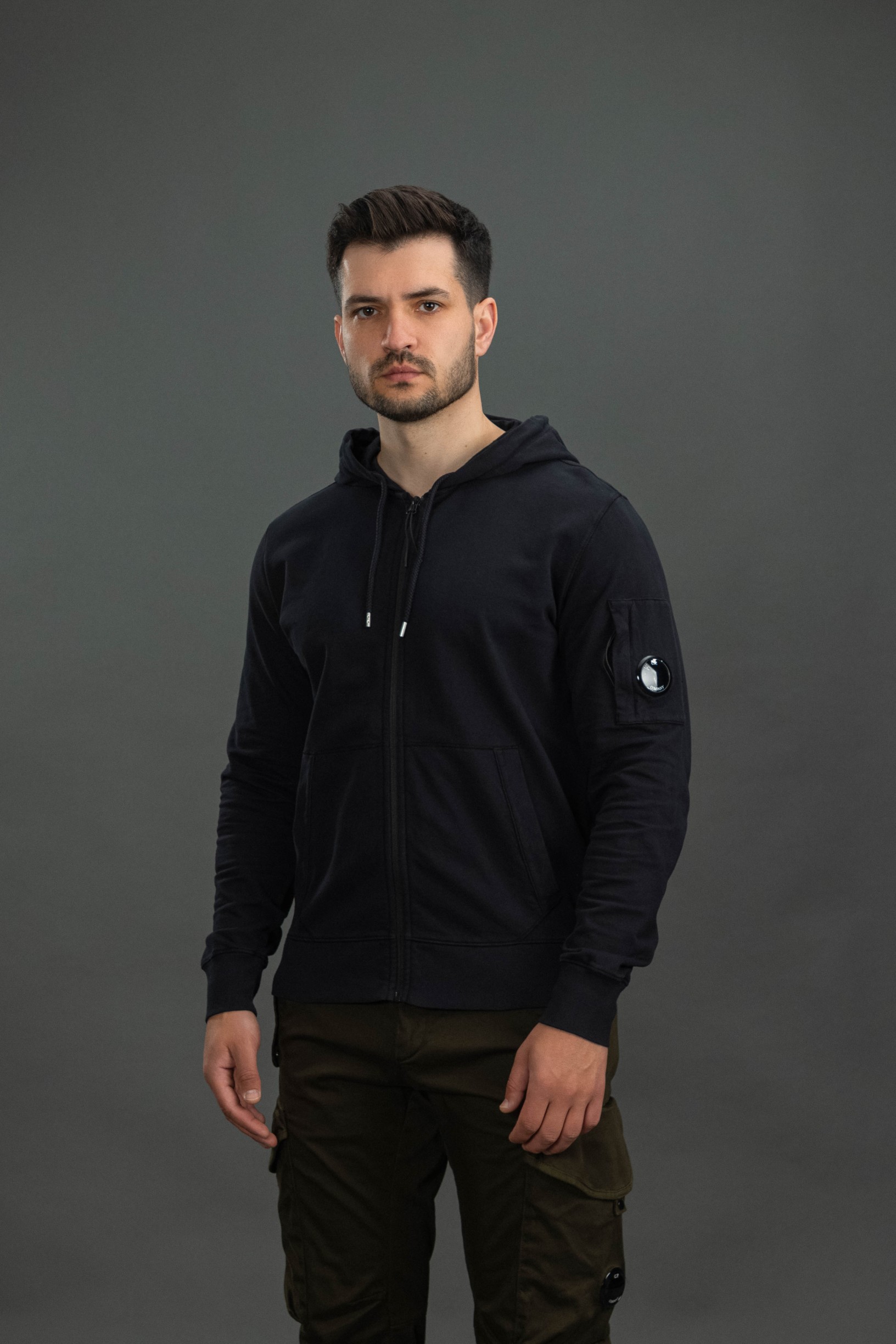 Чоловіче худі C.P. COMPANY CMSS081A 002246G COL:999, колір чорний