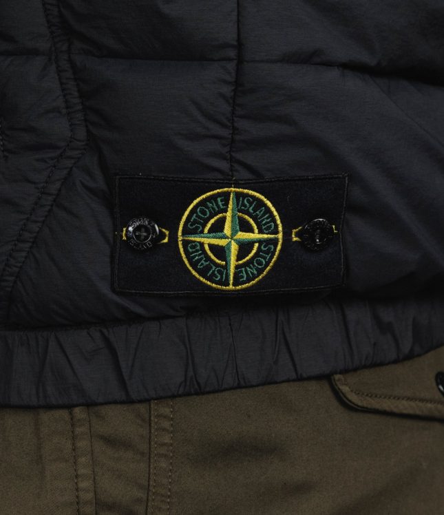 Чоловіча жилетка STONE ISLAND SEAMLESS TUNNEL NYLON DOWN-TC 15G100007-S0028 V0029, колір чорний | Ціна 41999 грн, фото 8