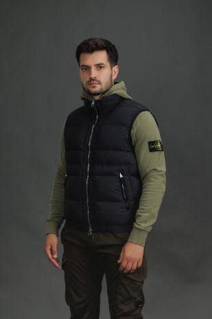 Чоловіча жилетка STONE ISLAND SEAMLESS TUNNEL NYLON DOWN-TC 15G100007-S0028 V0029, колір чорний