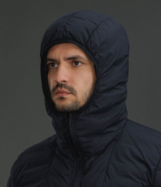 Чоловіча куртка STONE ISLAND SEAMLESS TUNNEL NYLON DOWN-TC 154100107-S0183 V0020, колір синій | Ціна 40799 грн, фото 3