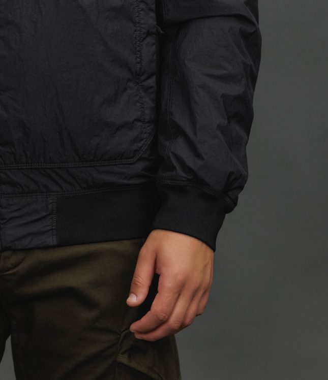 Чоловіча куртка STONE ISLAND GARMENT DYED CRINKLE REPS NY 154100110-S0A23 V0029, колір чорний | Ціна 47999 грн, фото 6