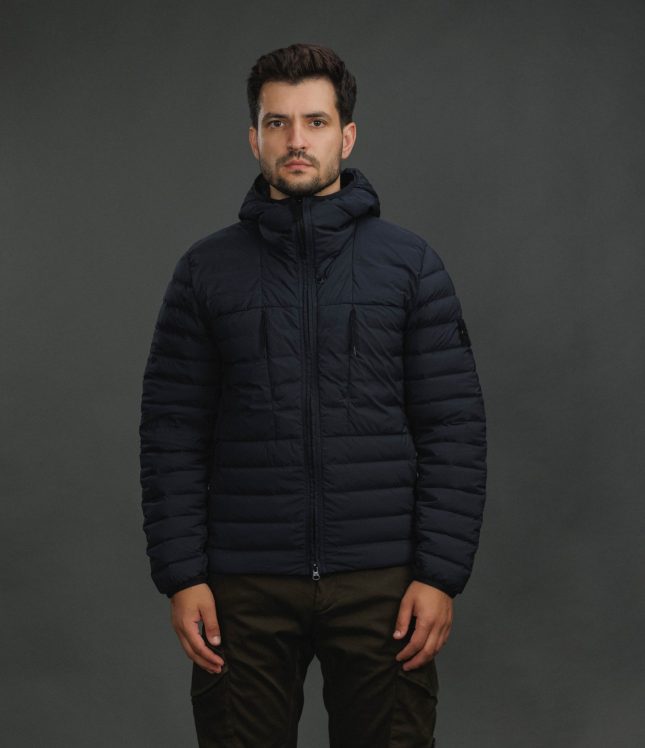 Чоловіча куртка STONE ISLAND SEAMLESS TUNNEL NYLON DOWN-TC 154100107-S0183 V0020, колір синій | Ціна 40799 грн, фото 2