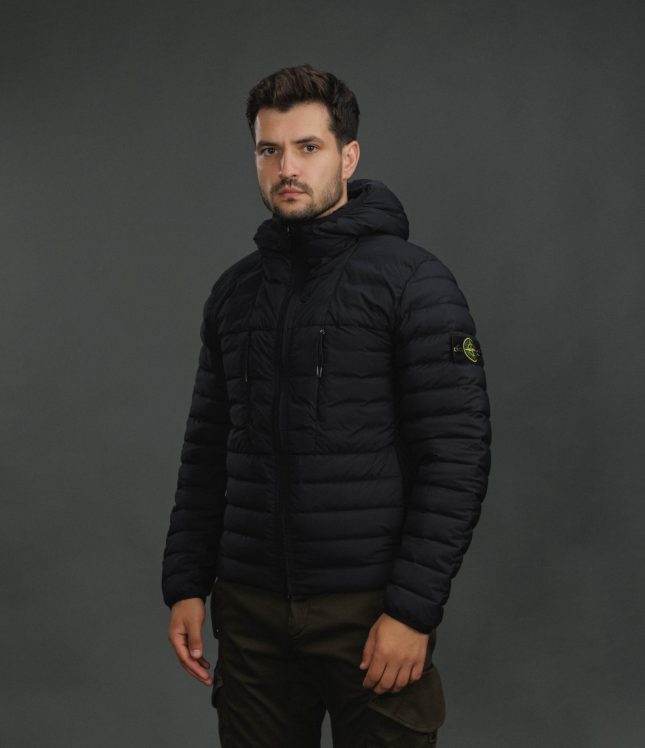 Чоловіча куртка STONE ISLAND SEAMLESS TUNNEL NYLON DOWN-TC 154100107-S0183 V0029, колір чорний | Ціна 47999 грн, фото 1