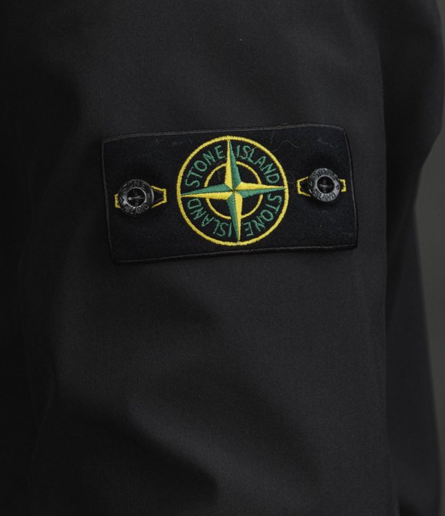Чоловіча куртка STONE ISLAND SOFT SHELL-R e.dye® TECHNOLOGY 15Q100004-S0B22 V0029, колір чорний | Ціна 36999 грн, фото 10