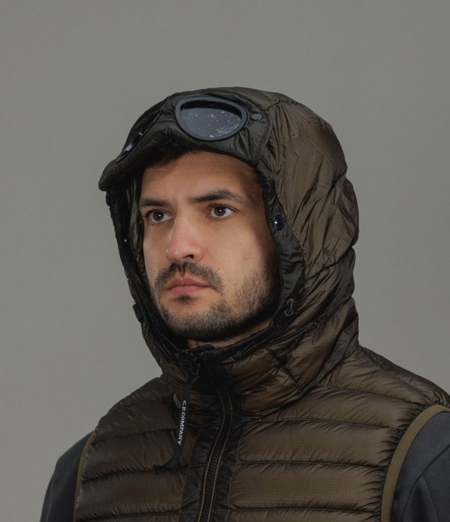 Чоловіча жилетка C.P. COMPANY D.D. SHELL GOGGLE VEST CMVE014A 110416A COL:683, колір зелений | Ціна 26999 грн, фото 6