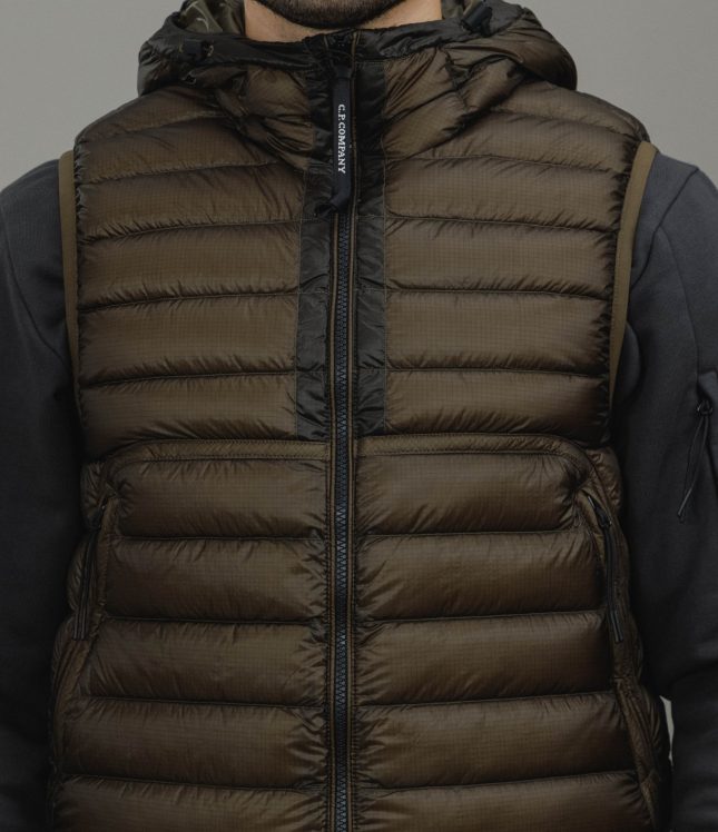 Чоловіча жилетка C.P. COMPANY D.D. SHELL GOGGLE VEST CMVE014A 110416A COL:683, колір зелений | Ціна 26999 грн, фото 3